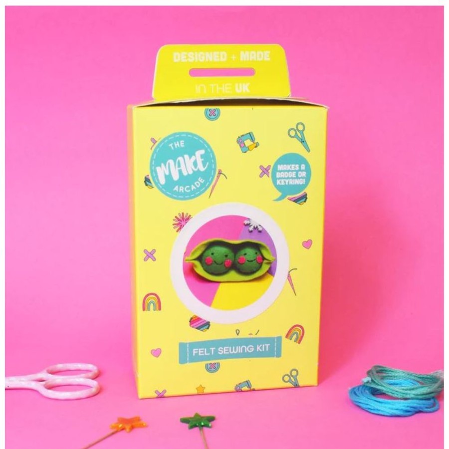 The Make Arcade The Make Arcade Pea Pod Mini Felt Sewing Kit | Sew & Knit Childrens Sewing Kits